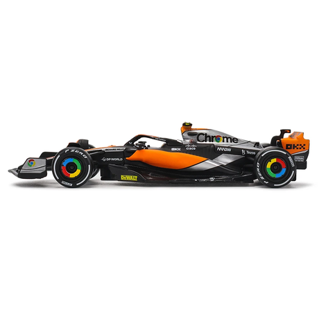 Miniatura MCL60 McLaren F1 Team Edição Especial GP Silverstone 2023 1:43 - Lando Norris 4